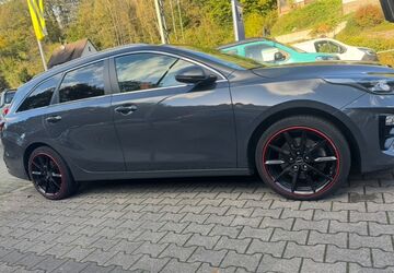 Kia ceed Sportswagon 71.000 km 17.600 &euro; Gummersbach 51645