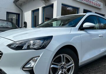 Ford Focus 100.000 km 10.749 &euro; Gummersbach (Zwischen Toom Markt und ATU) 51645