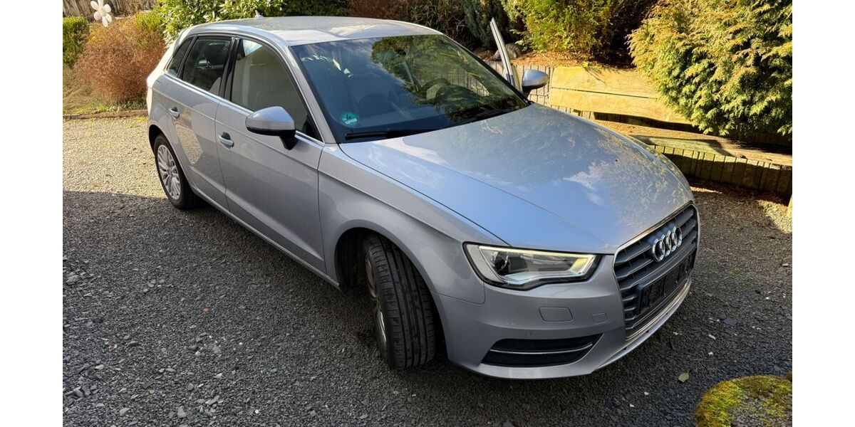 Audi A3 92.000 km 11.999 &euro; Attendorn 57439