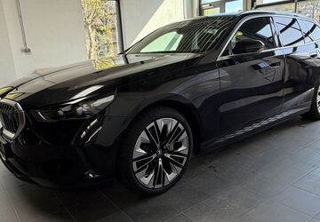 BMW i5 19.800 km 52.950 &euro; Freudenberg 57258