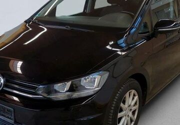 VW Touran 150.000 km 11.749 &euro; Gummersbach (Zwischen Toom Markt und ATU) 51645