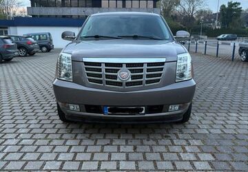 Cadillac Escalade 327.000 km 13.000 &euro; Attendorn 57439