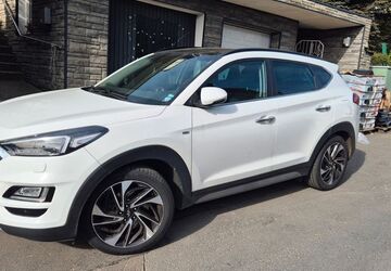 Hyundai TUCSON 165.000 km 15.500 &euro; Gummersbach 51645