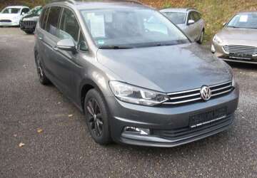 VW Touran 90.000 km 18.550 &euro; Drolshagen Ind.Geb.Sengenau 57489
