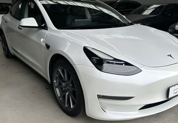Tesla Model 3 94.499 km 29.800 &euro; Eitorf 53783