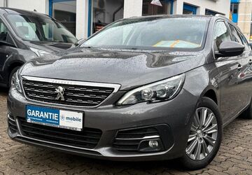 Peugeot 308 109.000 km 9.949 &euro; Gummersbach (Zwischen Toom Markt und ATU) 51645