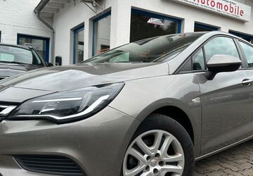 Opel Astra 118.000 km 8.749 &euro; Gummersbach (Zwischen Toom Markt und ATU) 51645