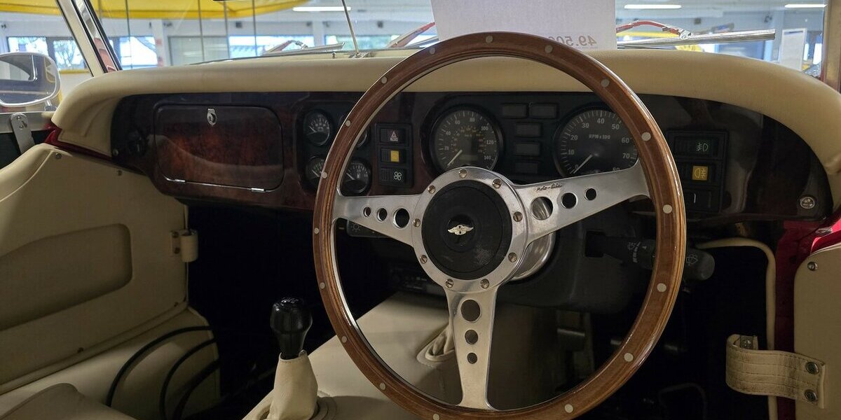 Morgan Plus 8 17.227 km 47.750 &euro; Wermelskirchen 42929