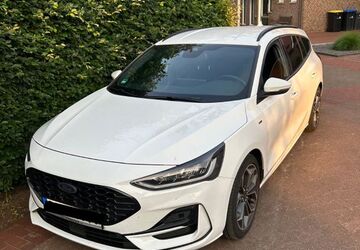 Ford Focus 81.000 km 17.200 &euro; Gummersbach 51643