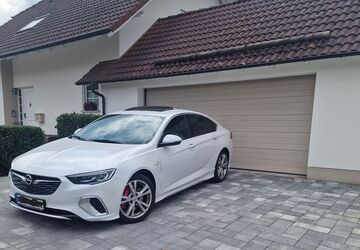 Opel Insignia 96.000 km 21.490 &euro; Kierspe 58566