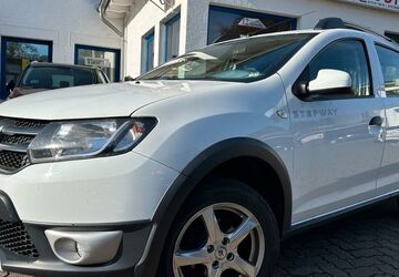 Dacia Sandero 124.000 km 5.949 &euro; Gummersbach (Zwischen Toom Markt und ATU) 51645