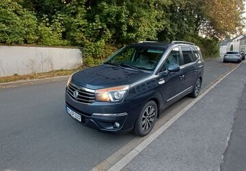 SsangYong Rodius 110.000 km 13.300 &euro; Halver 58553