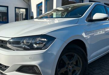 VW Polo 123.000 km 11.449 &euro; Gummersbach (Zwischen Toom Markt und ATU) 51645