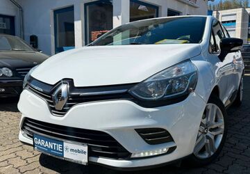 Renault Clio 115.000 km 8.449 &euro; Gummersbach (Zwischen Toom Markt und ATU) 51645